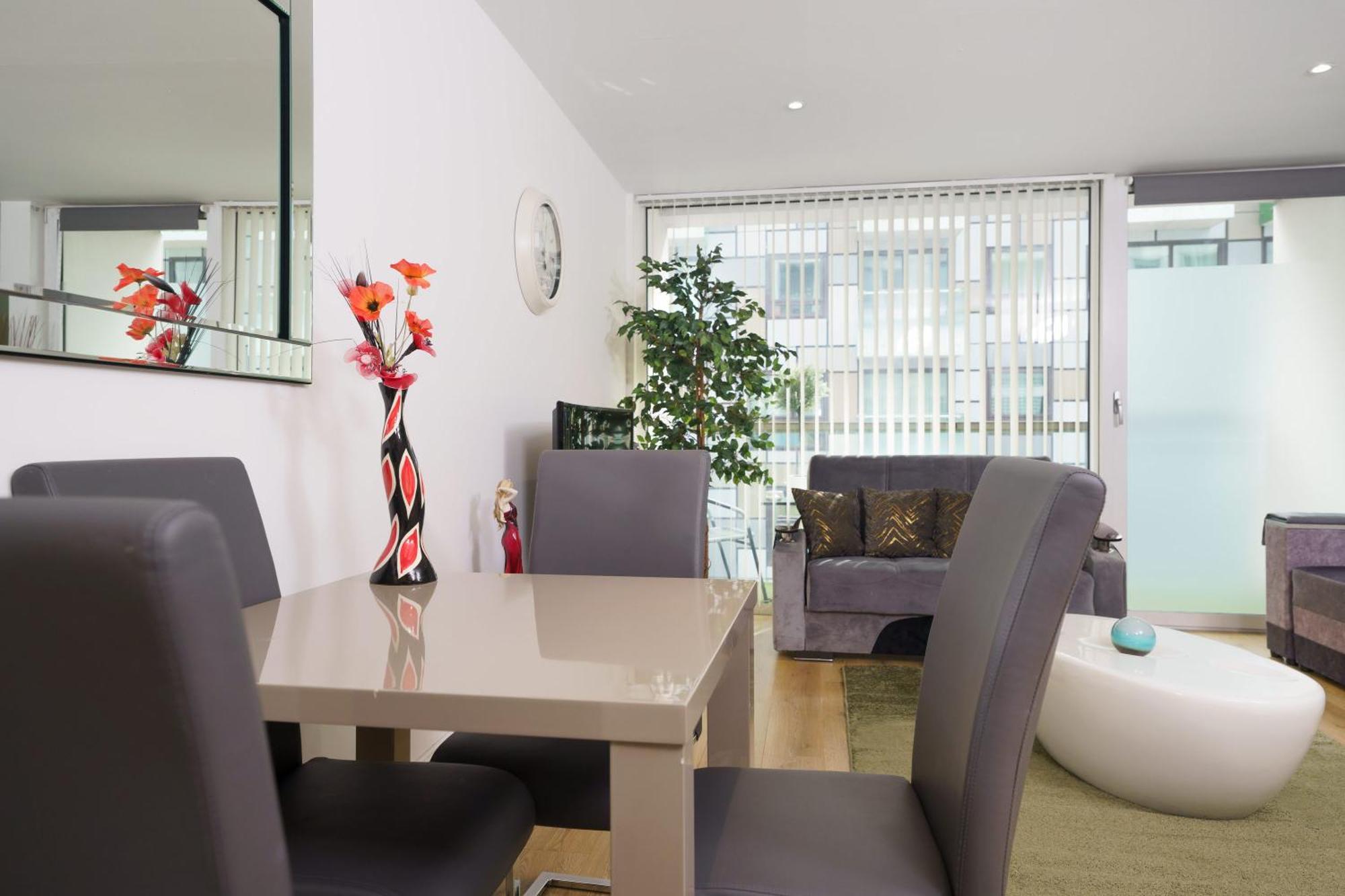 Apartmán Cobalt Point, South Quay Londýn Exteriér fotografie